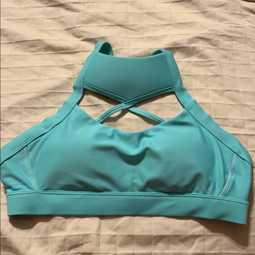 Chestee Barbella collab sports bra-crossfit